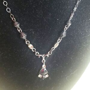 1928 Jewelry Company Petite Pendant